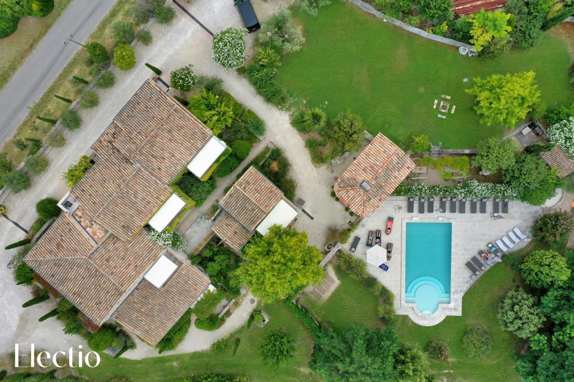 Residence Les Petitons Oppede Bagian luar foto