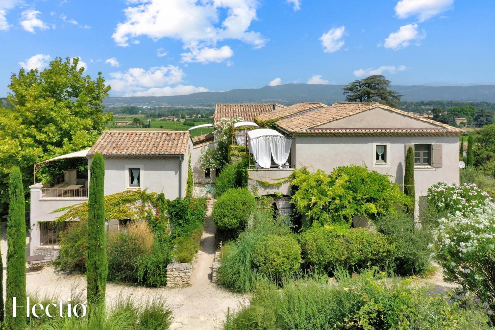 Residence Les Petitons Oppede Bagian luar foto