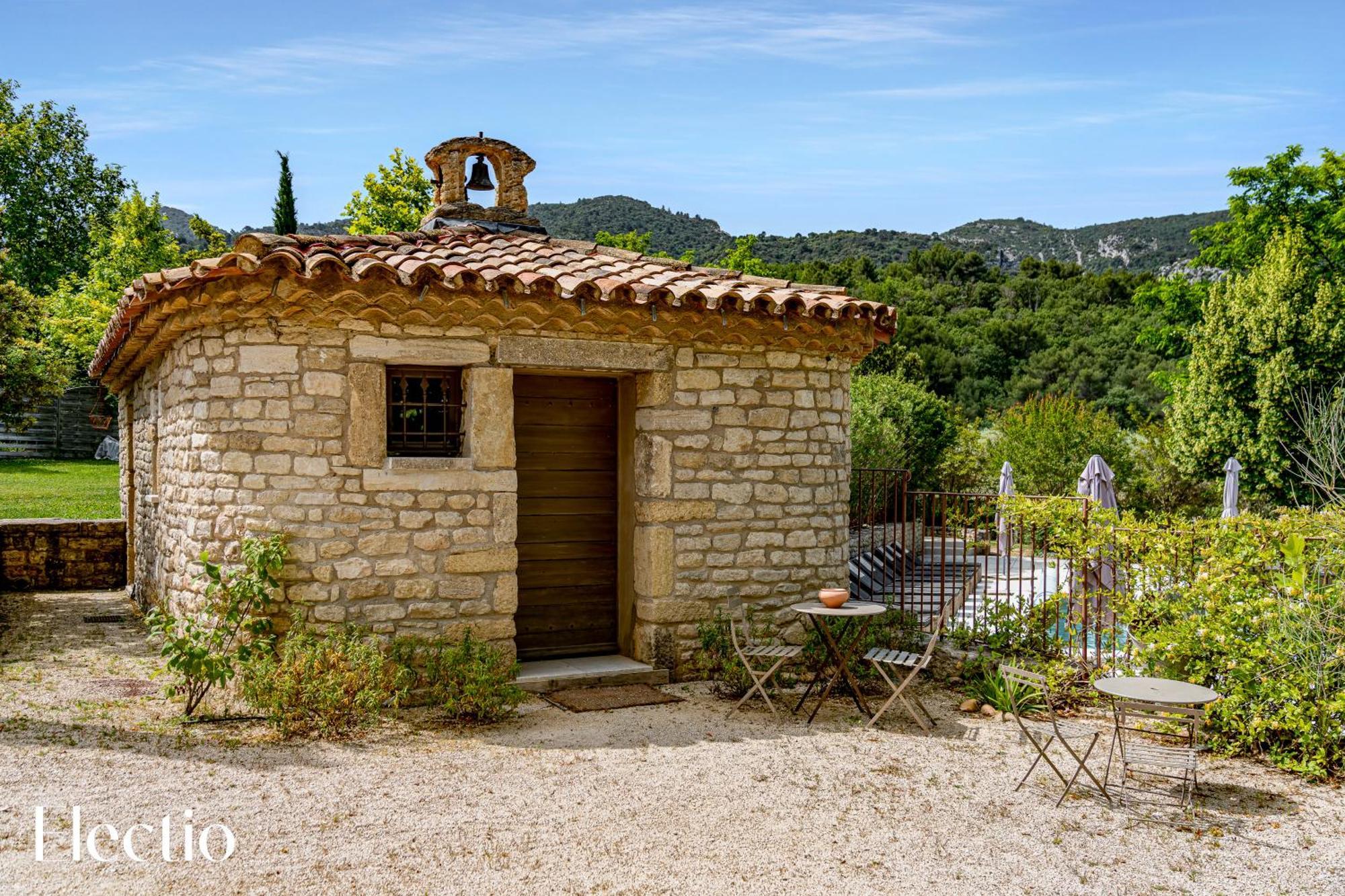 Residence Les Petitons Oppede Bagian luar foto