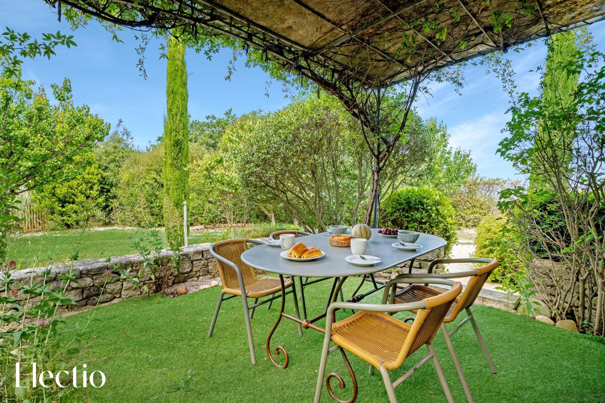 Residence Les Petitons Oppede Ruang foto