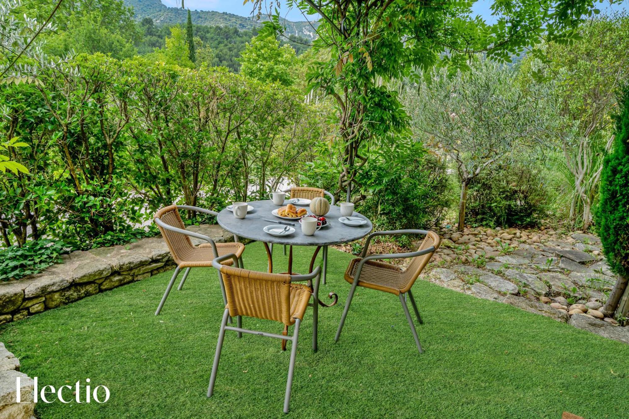 Residence Les Petitons Oppede Ruang foto