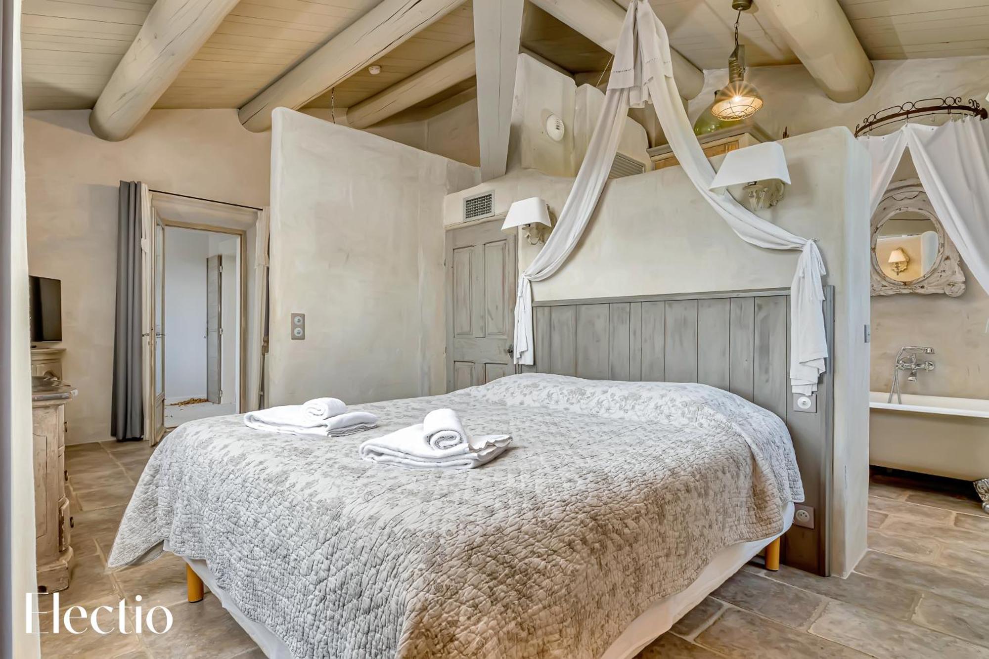 Residence Les Petitons Oppede Bagian luar foto