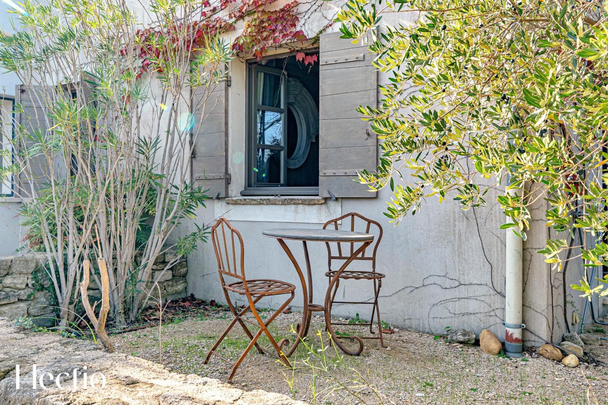 Residence Les Petitons Oppede Bagian luar foto